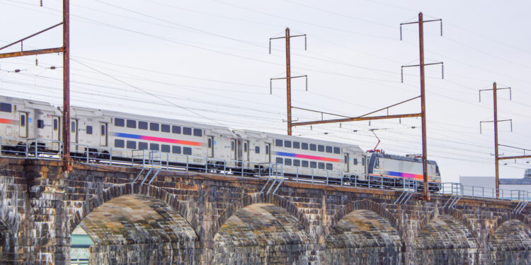 NJ Transit Engineers’ Union Dispute May Lead to Strike or Lockout